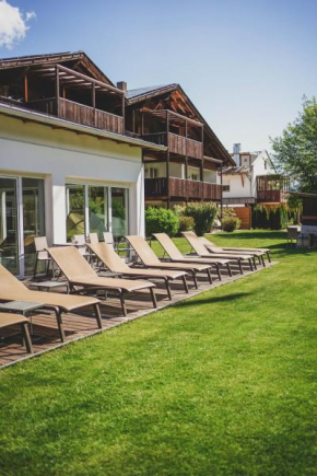 Residence Montani, Laces